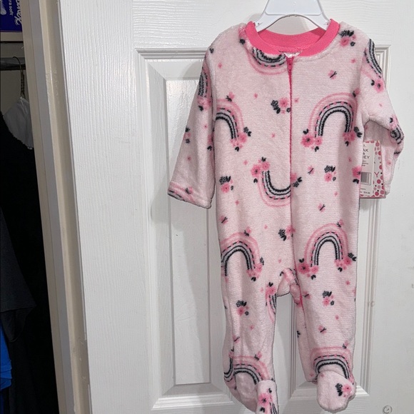 6–9M Baby Bundle – 4 Onesies, Team of Tiny, Gerber & Zach & Zoey - Picture 6 of 9